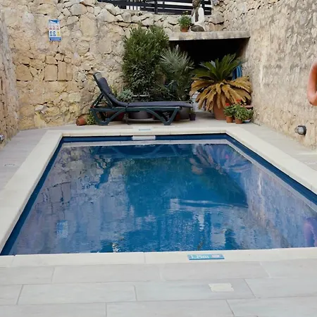 House In With Private Pool Sliema
