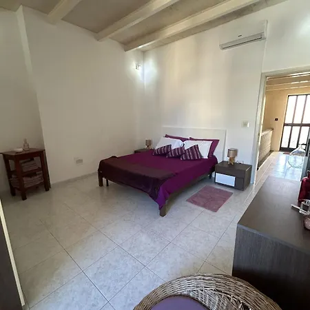 House In With Private Pool Sliema