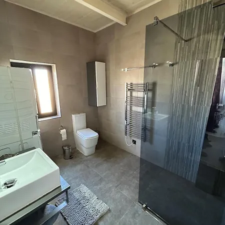 House In With Private Pool Vakantiehuis Sliema