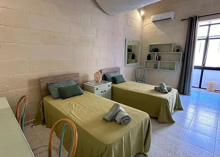 House In With Private Pool Сasa de vacaciones